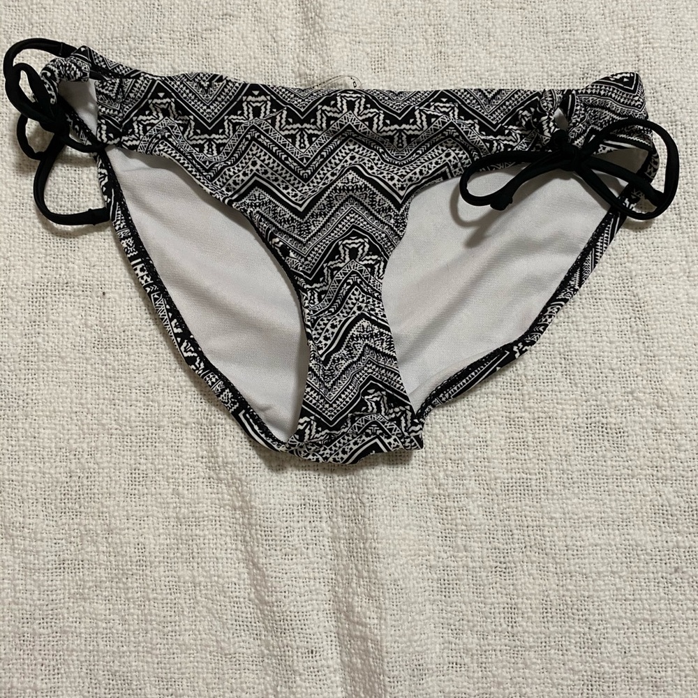 Swimsuit bottoms